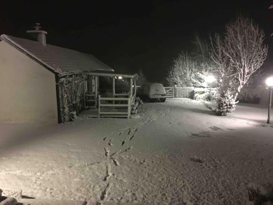 An Bothan-cosy In The Cooley Mountains *